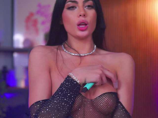 RavennaDArcy's BongaCams show and profile