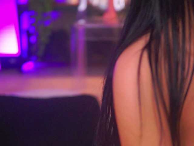 RavennaDArcy's BongaCams show and profile