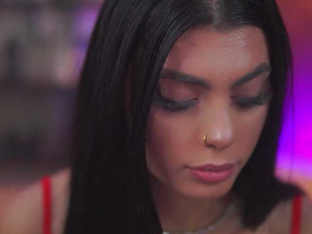 RavennaDArcy – webcam model profile photo