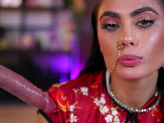 RavennaDArcy's BongaCams show and profile