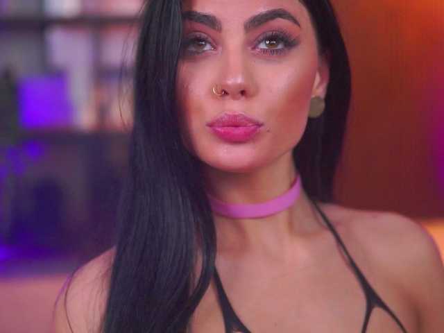 RavennaDArcy's BongaCams show and profile