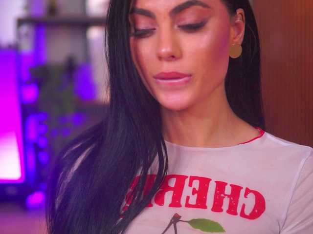 RavennaDArcy's BongaCams show and profile