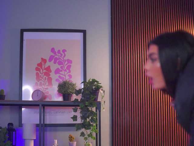 RavennaDArcy from BongaCams