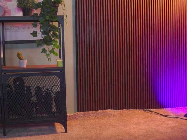 RavennaDArcy's BongaCams show and profile