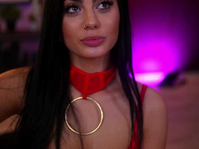 RavennaDArcy's BongaCams show and profile