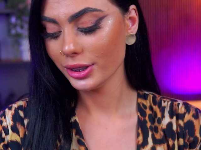 RavennaDArcy's BongaCams show and profile