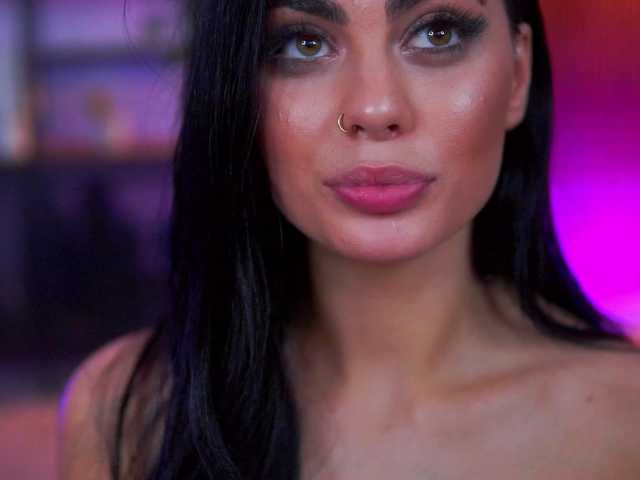 RavennaDArcy – webcam model profile photo