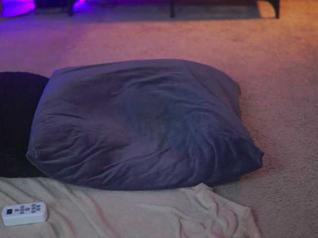 RavennaDArcy's BongaCams show and profile