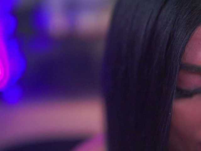 RavennaDArcy from BongaCams