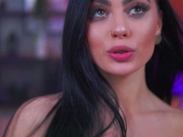 RavennaDArcy's BongaCams show and profile