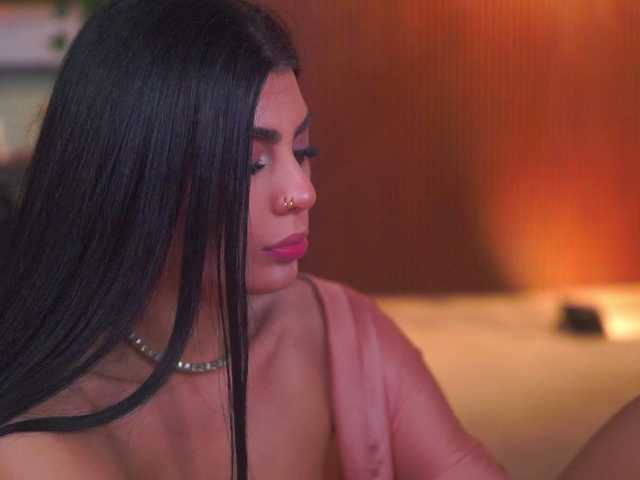 RavennaDArcy's BongaCams show and profile