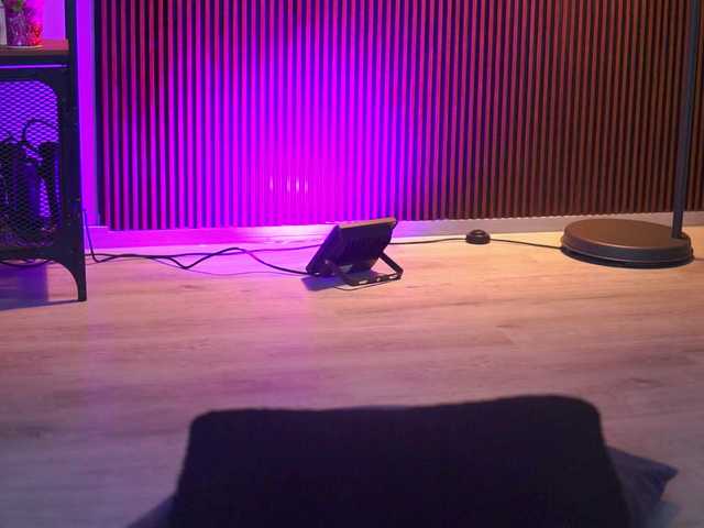 видео RavennaDArcy