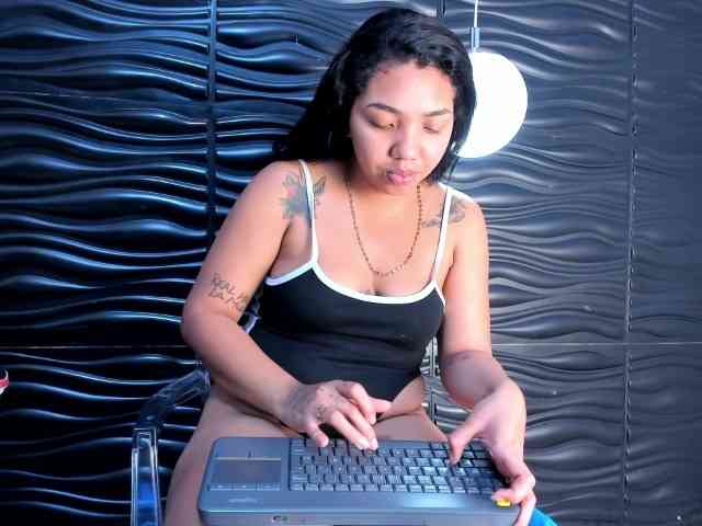 Naty-And-Maxx webcam