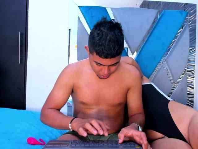 Naty-And-Maxx webcam