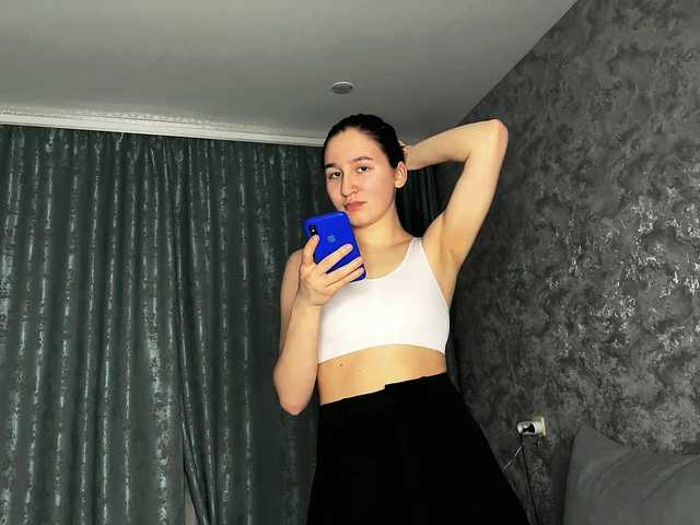 LiCoutch's BongaCams show and profile