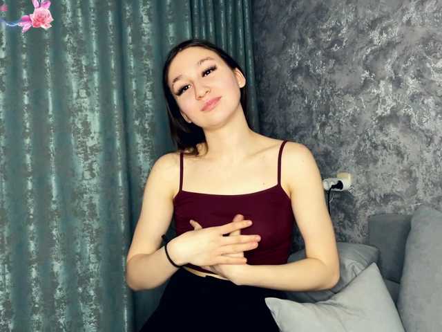 LiCoutch's BongaCams show and profile