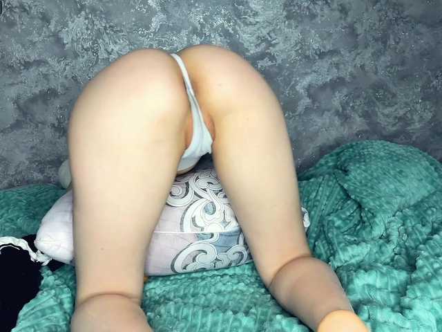 LiCoutch's BongaCams show and profile