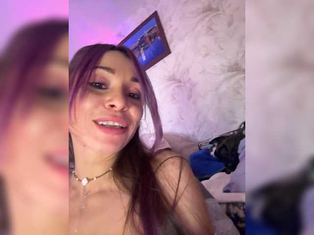 VIP17CoupleDream's BongaCams show and profile