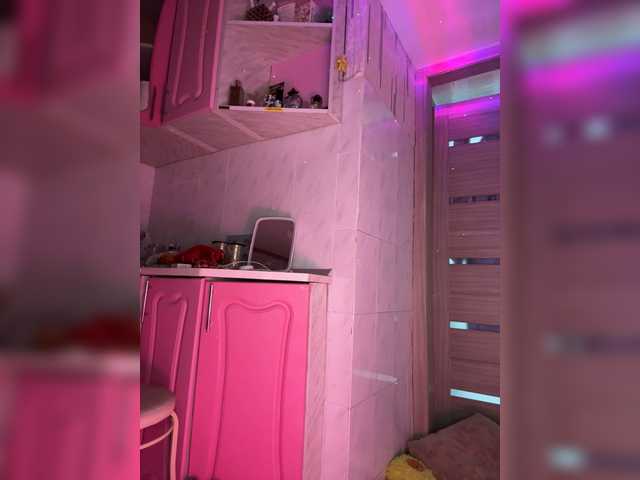 VIP17CoupleDream's BongaCams show and profile