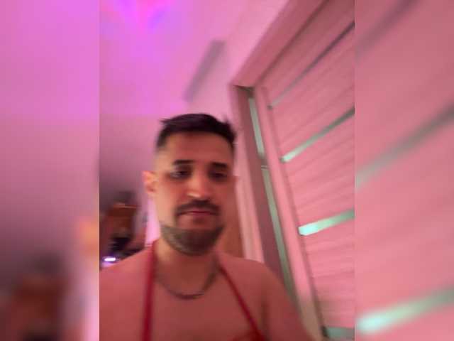 VIP17CoupleDream's BongaCams show and profile