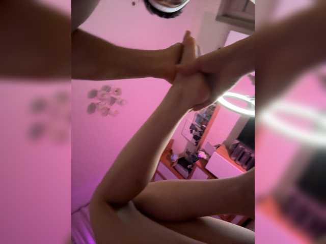 VIP17CoupleDream's BongaCams show and profile