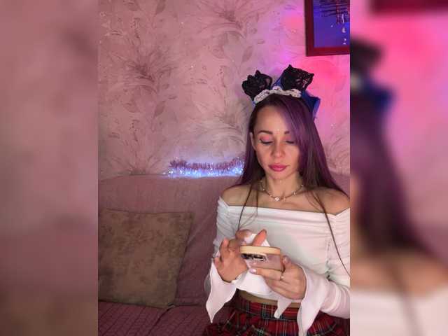 VIP17CoupleDream's BongaCams show and profile