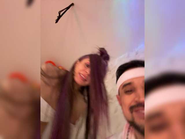 VIP17CoupleDream's BongaCams show and profile