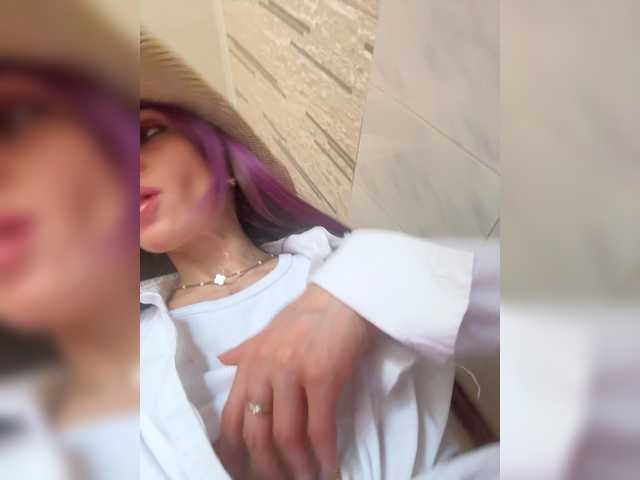 VIP17CoupleDream's BongaCams profile