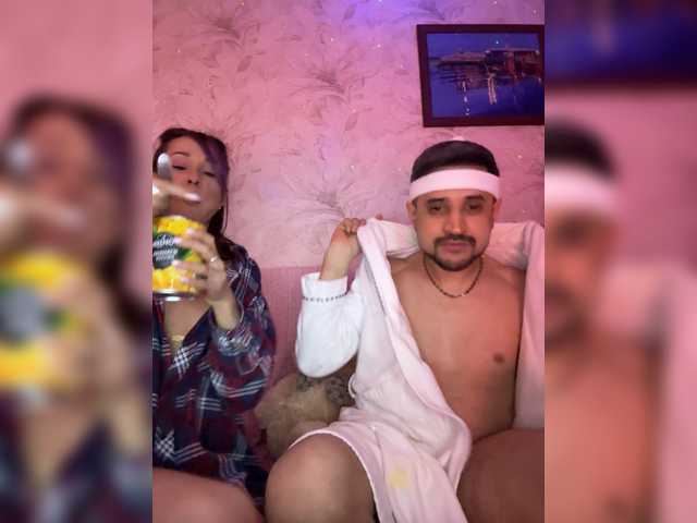 VIP17CoupleDream's BongaCams show and profile