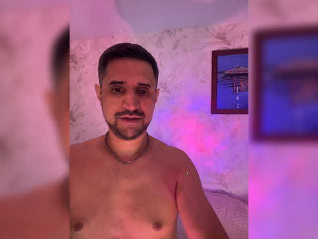 VIP17CoupleDream's BongaCams show and profile