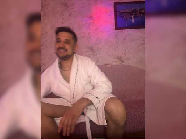 VIP17CoupleDream's BongaCams show and profile