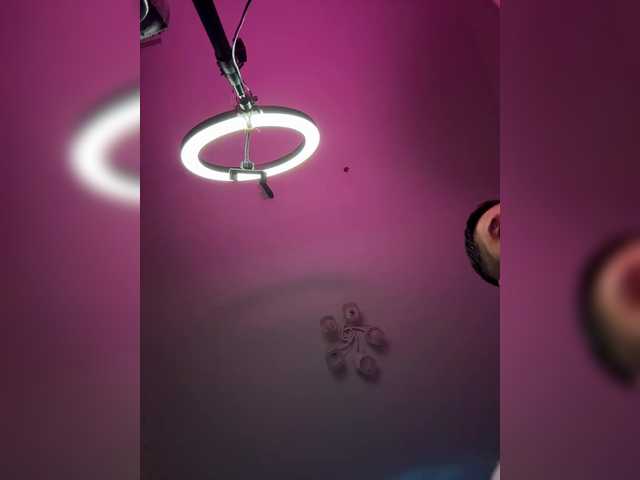 VIP17CoupleDream's BongaCams show and profile