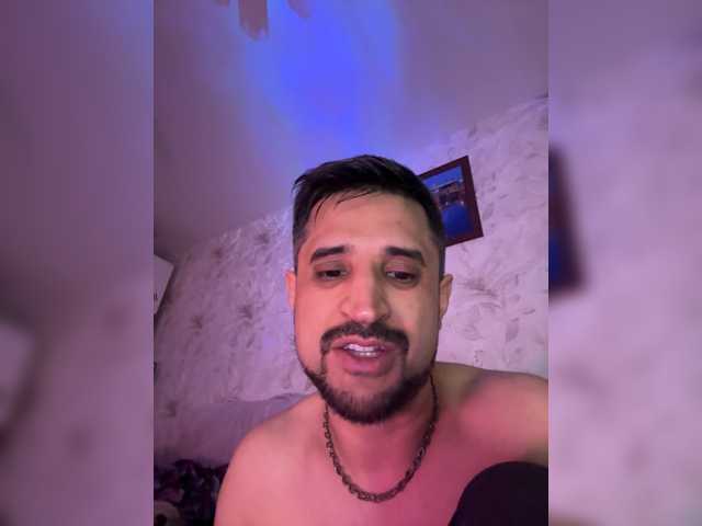 VIP17CoupleDream's BongaCams show and profile