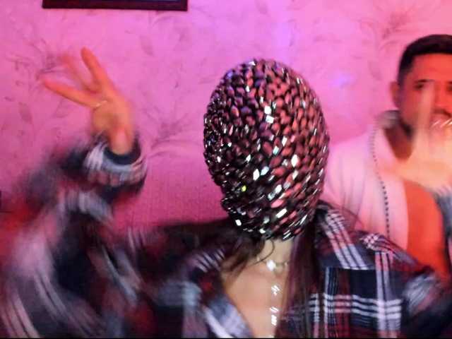 VIP17CoupleDream's BongaCams show and profile