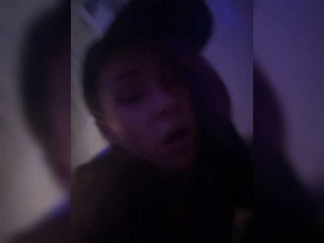 VIP17CoupleDream's BongaCams show and profile