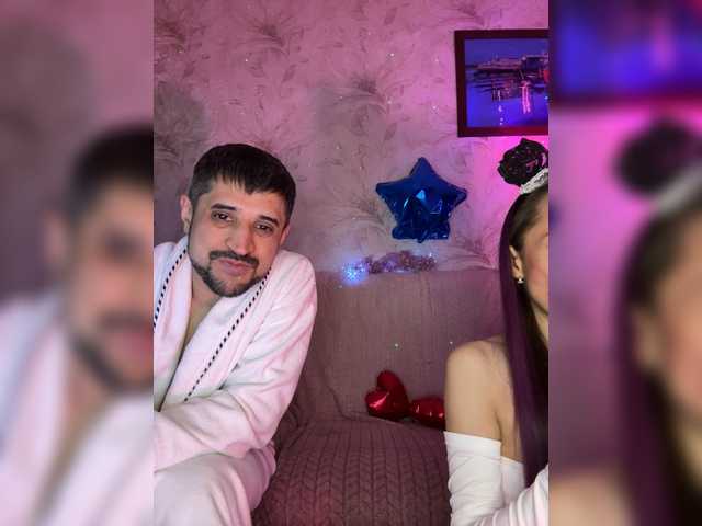 VIP17CoupleDream's BongaCams show and profile