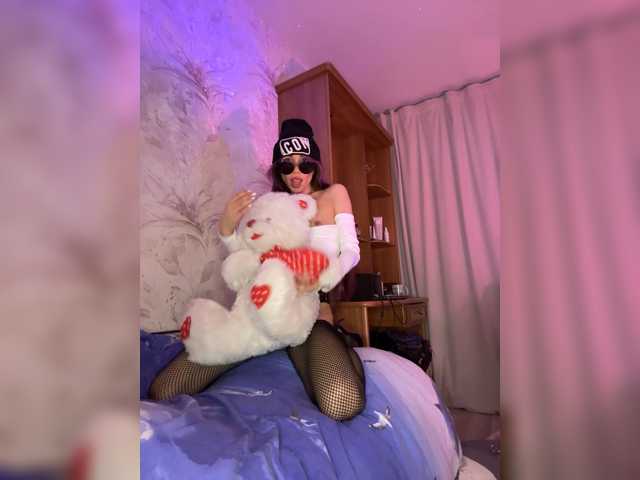 VIP17CoupleDream's BongaCams show and profile