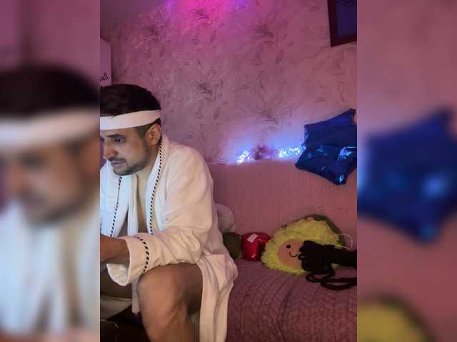 VIP17CoupleDream's BongaCams show and profile