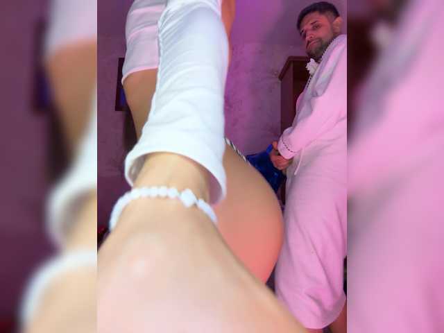 VIP17CoupleDream's BongaCams show and profile