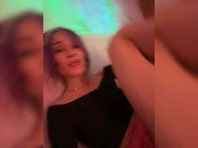 VIP17CoupleDream webcam