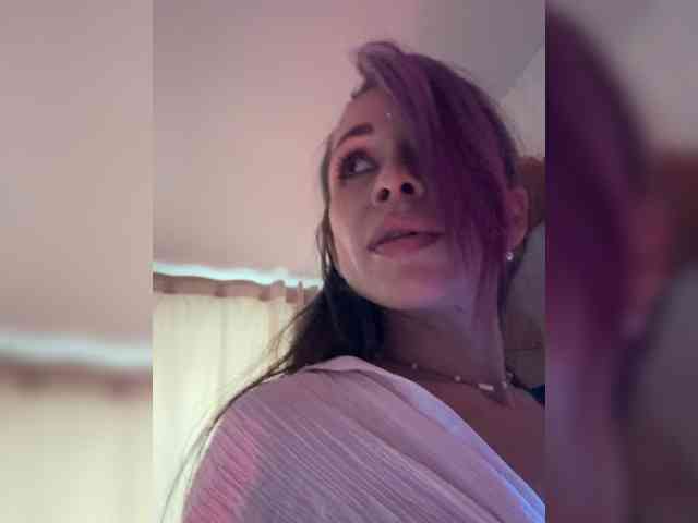 VIP17CoupleDream webcam