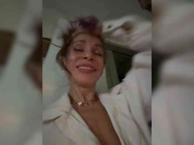 VIP17CoupleDream webcam