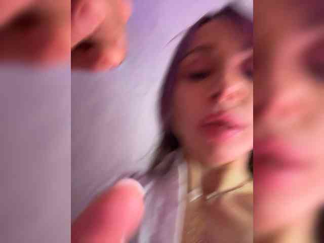 VIP17CoupleDream webcam