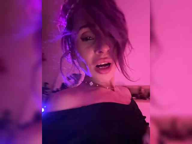 VIP17CoupleDream webcam