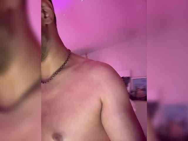 VIP17CoupleDream webcam