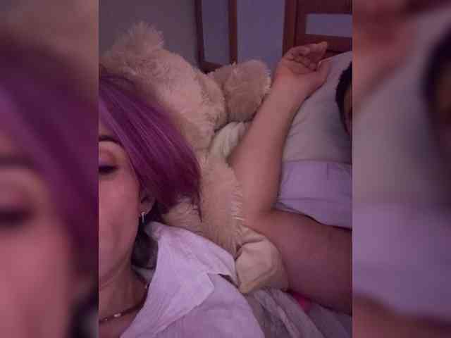 VIP17CoupleDream Live Webcam on {site_name}