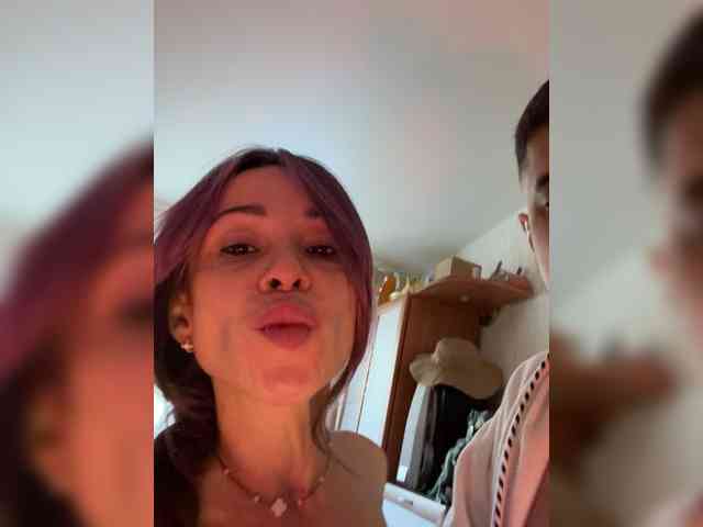 VIP17CoupleDream webcam