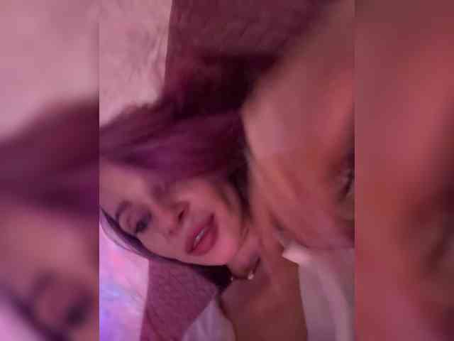 VIP17CoupleDream Live Webcam on {site_name}