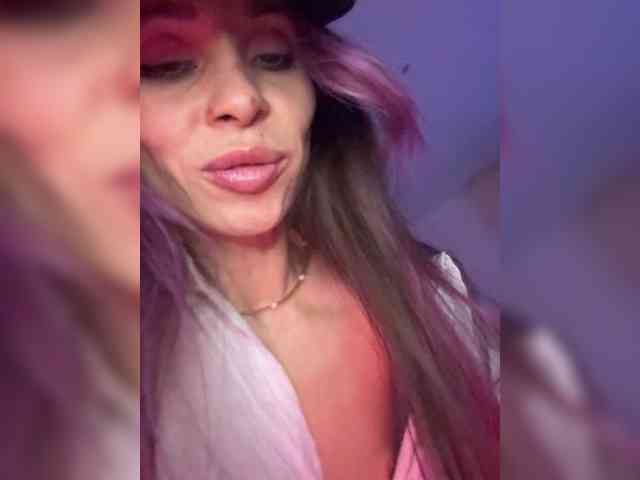 VIP17CoupleDream webcam