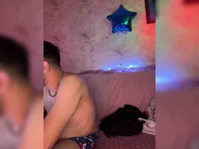 VIP17CoupleDream webcam